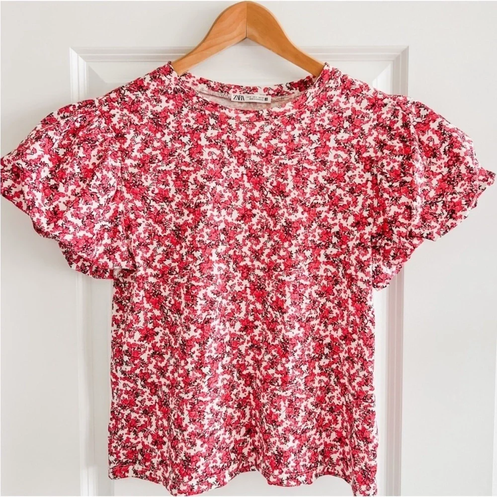 ZARA Ditsy Floral Puff Sleeve Top